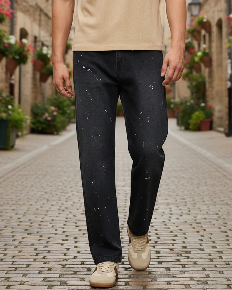 بيواكوف Men's Black Paint Splatter Printed Washed Straight Fit Jeans